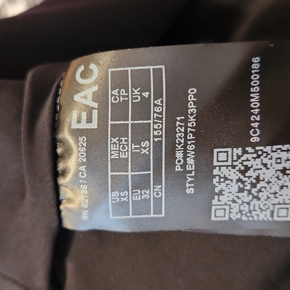 Guess Summer Escape Coral Crop Top Size XS NWT - Picture 10 of 13